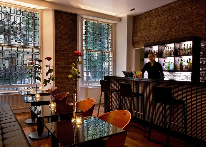 The Caesar Hotel Londres